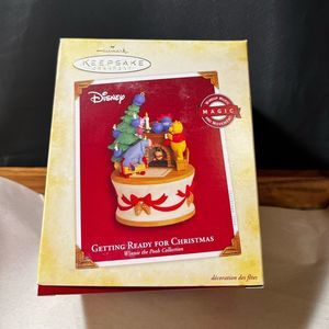 “Getting Ready for Christmas” Hallmark Keepsake Ornament